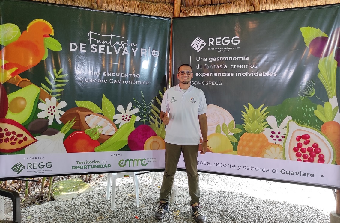 Él crea consciencia ambiental por medio del turismo en el Guaviare