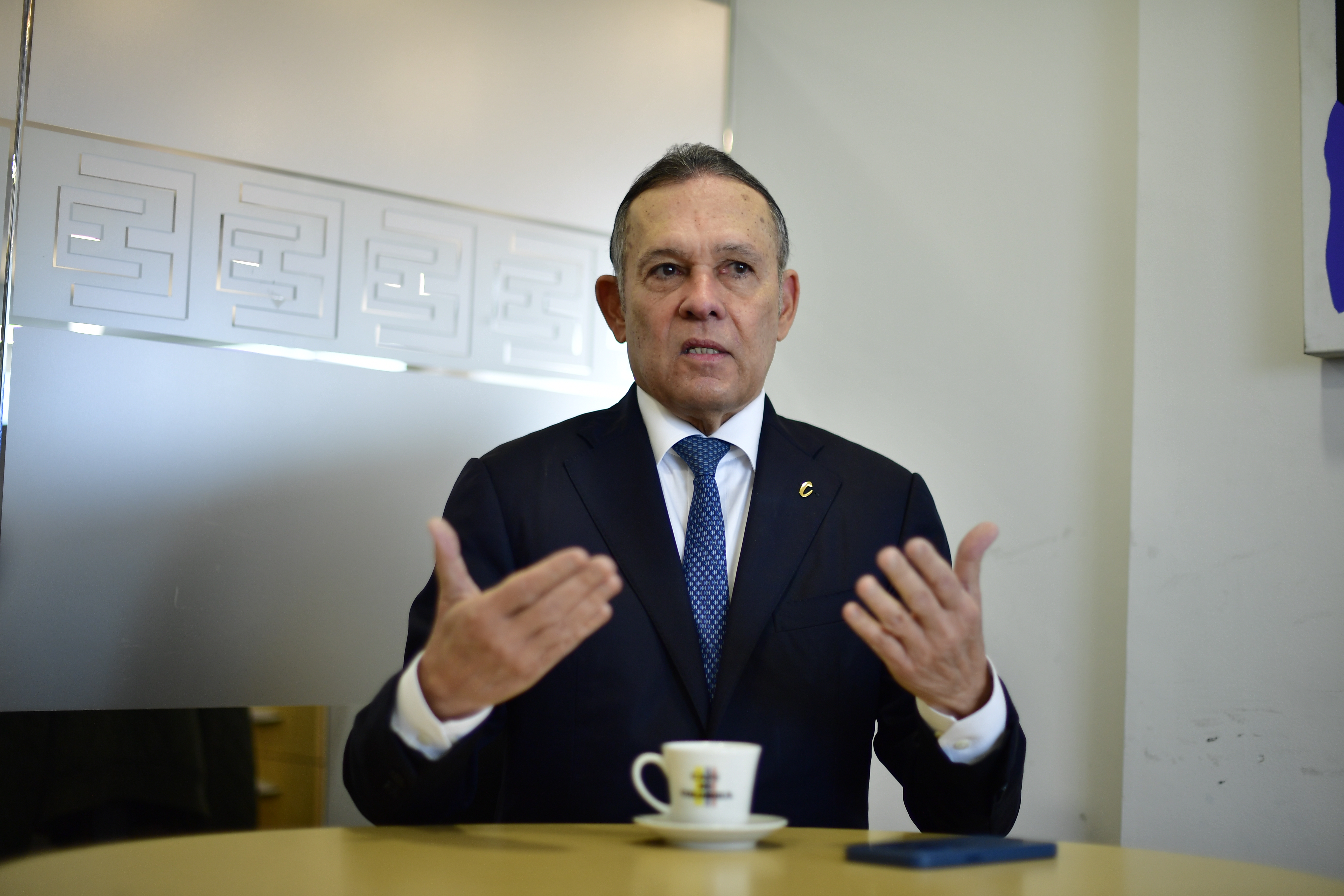 Pelea en filas conservadoras: Efraín Cepeda habla de “presiones impresentables”