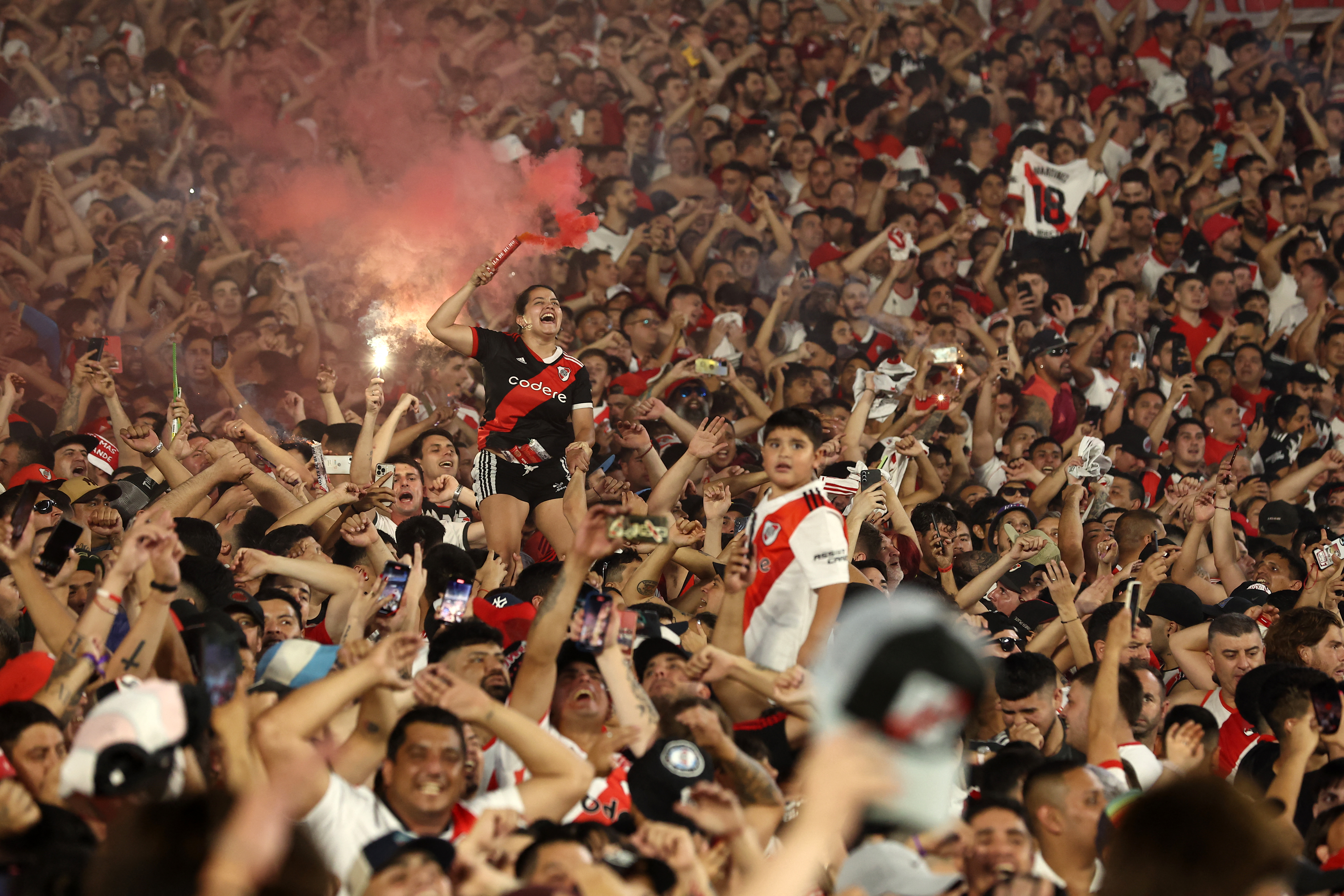 El Monumental recibimiento de la hinchada de River en la Copa Libertadores: video