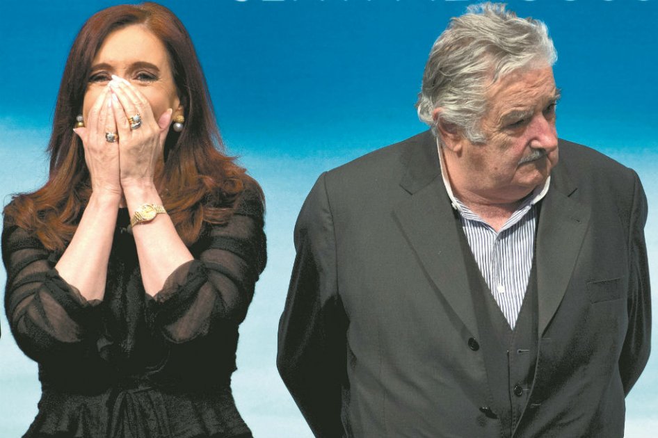 Cristina Fernández y José Mujica protestaron durante la cumbre del Mercosur por el espionaje de EE.UU. a la región.  / AFP