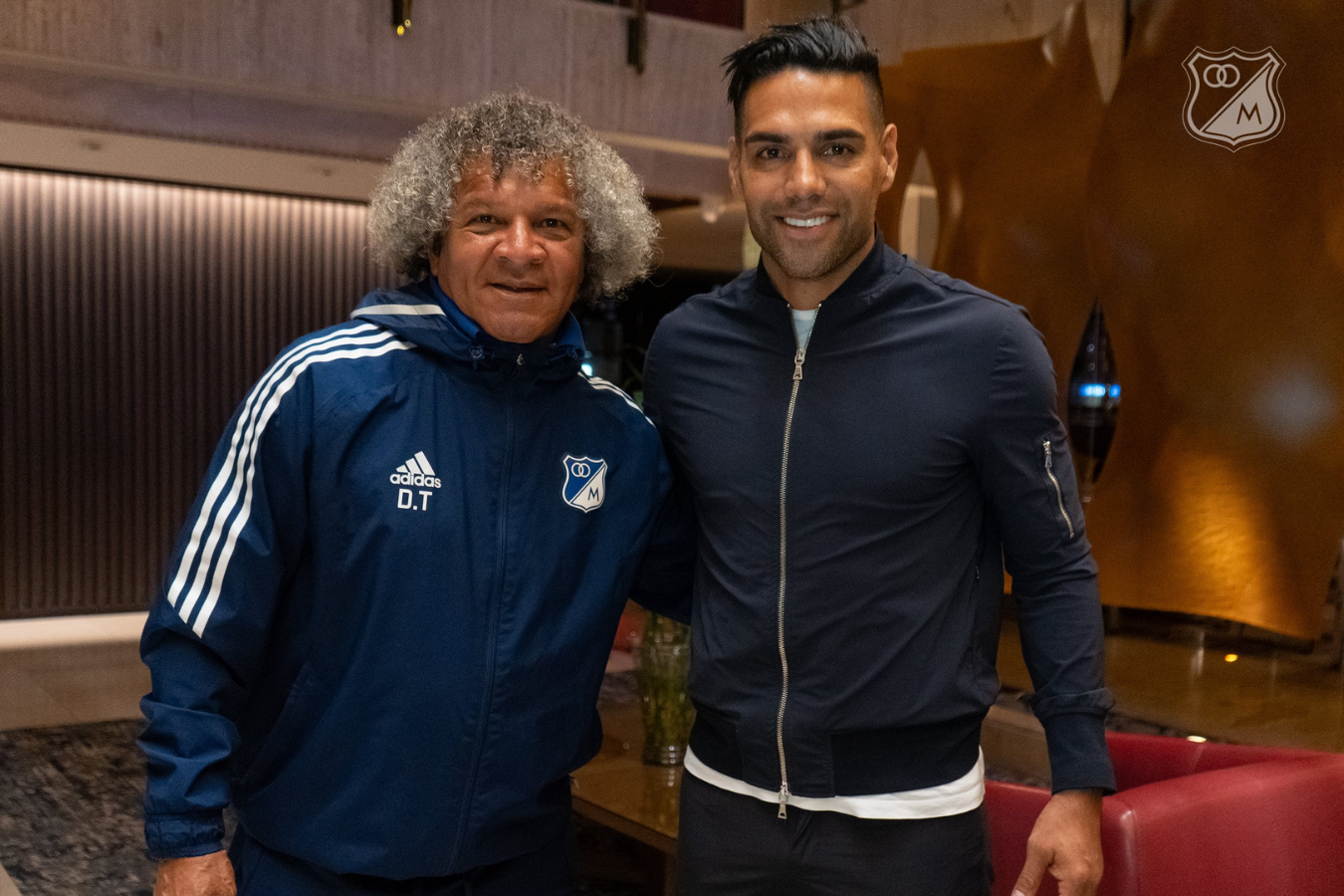 ¡Ya está aquí! Las primeras imágenes de Falcao en un hotel de Bogotá: video