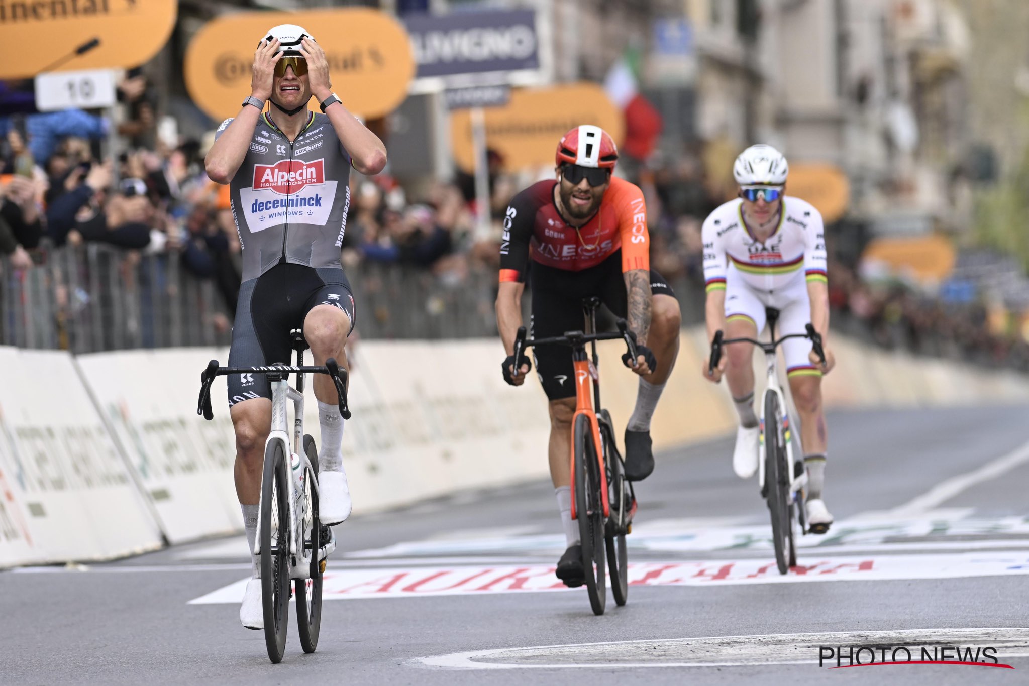 Milán-San Remo: Monumental victoria de Mathieu van der Poel