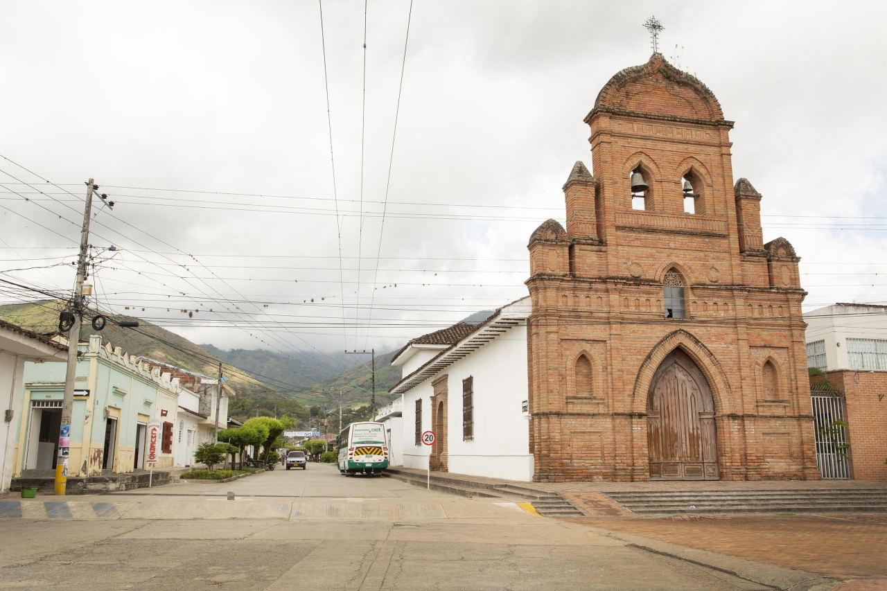 Plantón en Roldanillo, Valle, tras muerte de dos menores en persecución
