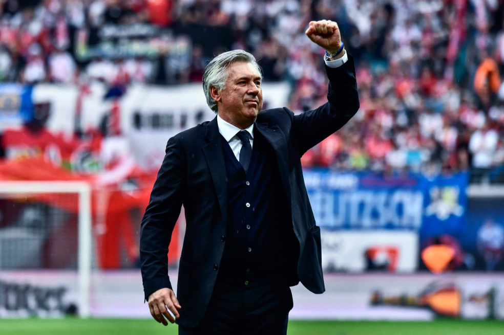 Carlo Ancelotti es el nuevo entrenador del Napoli