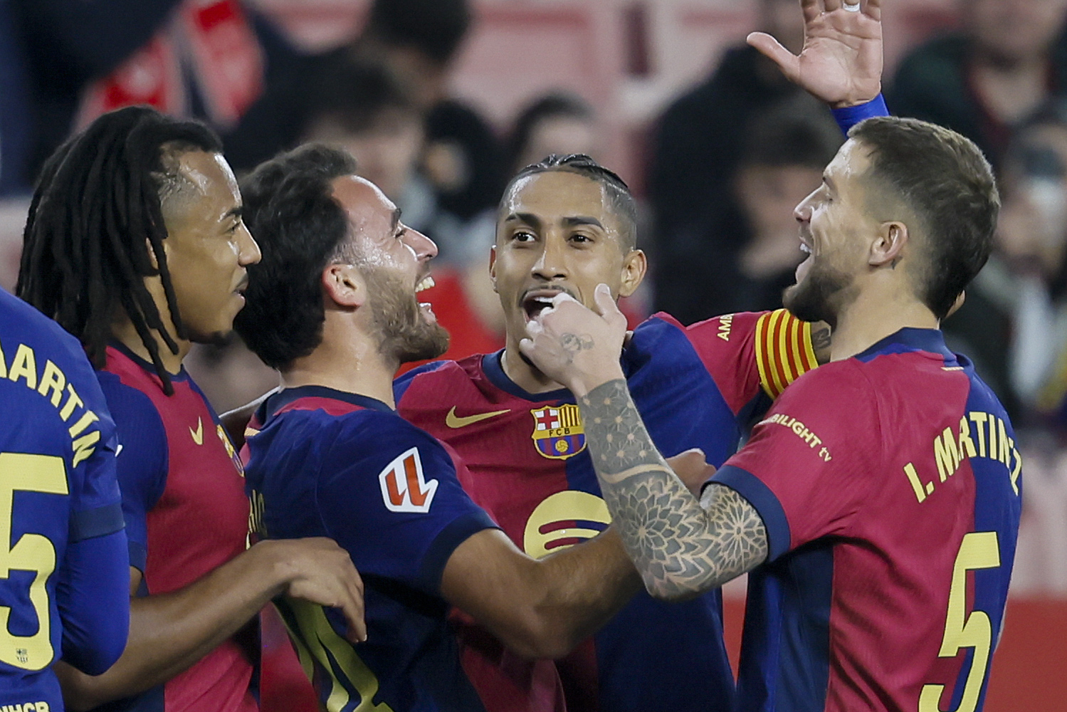 Barcelona goleó a Sevilla y apretó la tabla en LaLiga de España: mire los goles