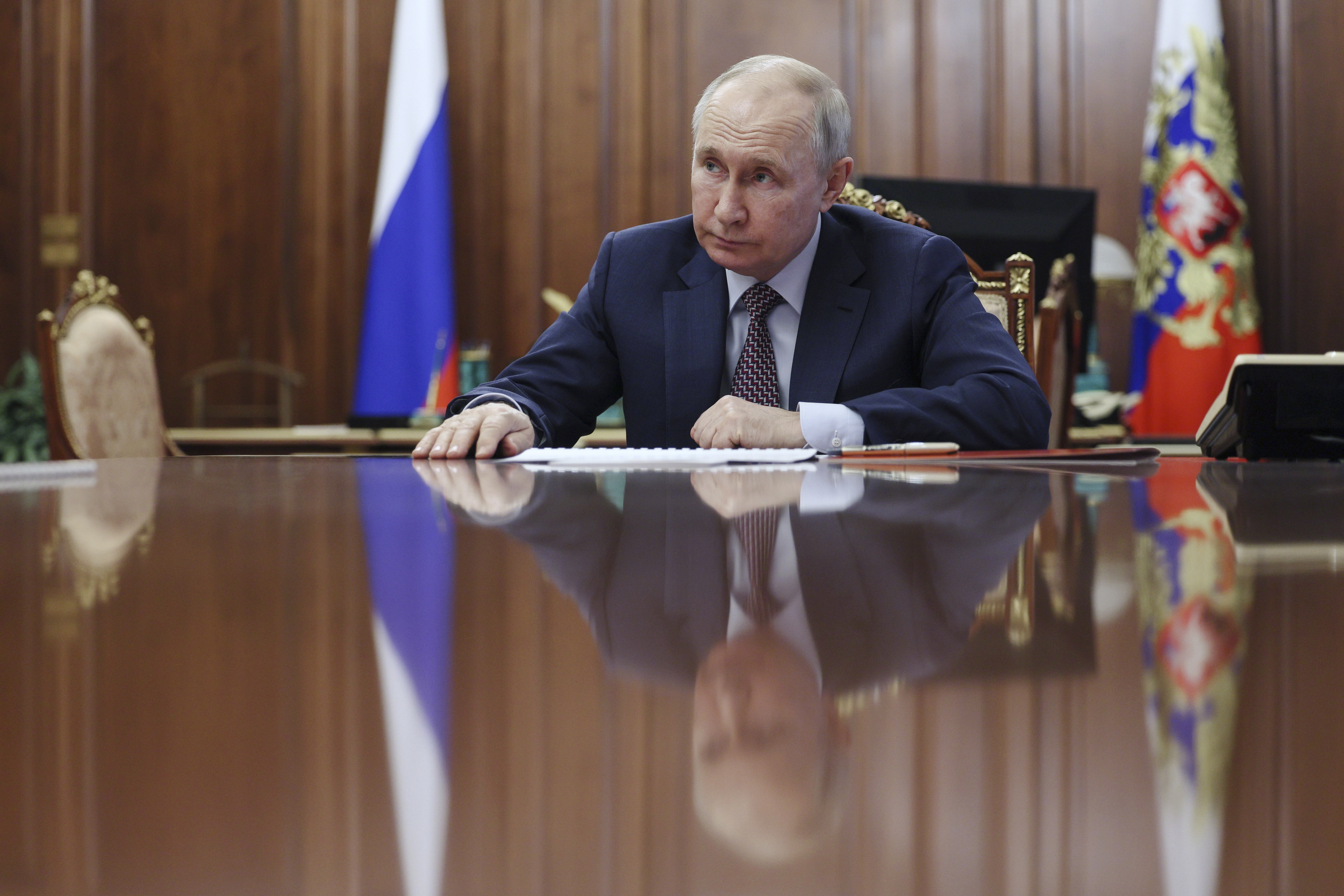 Moscow (Russian Federation), 29/06/2023.- Russian President Vladimir Putin listens to Russian Federal Space Agency (Roscosmos) Director General Yuri Borisov during their meeting at the Kremlin in Moscow, Russia, 30 June 2023. The constellation of Russian satellites in orbit now has 225 spacecraft and the new generation Glonass-K2 satellite is scheduled to be launched in August 2023. The International Space Station (ISS) in its current form will cease to exist after 2030, the head of Roscosmos Yuri Borisov said. (Rusia, Moscú) EFE/EPA/GAVRIIL GRIGOROV/ SPUTNIK/ KREMLIN / POOL MANDATORY CREDIT