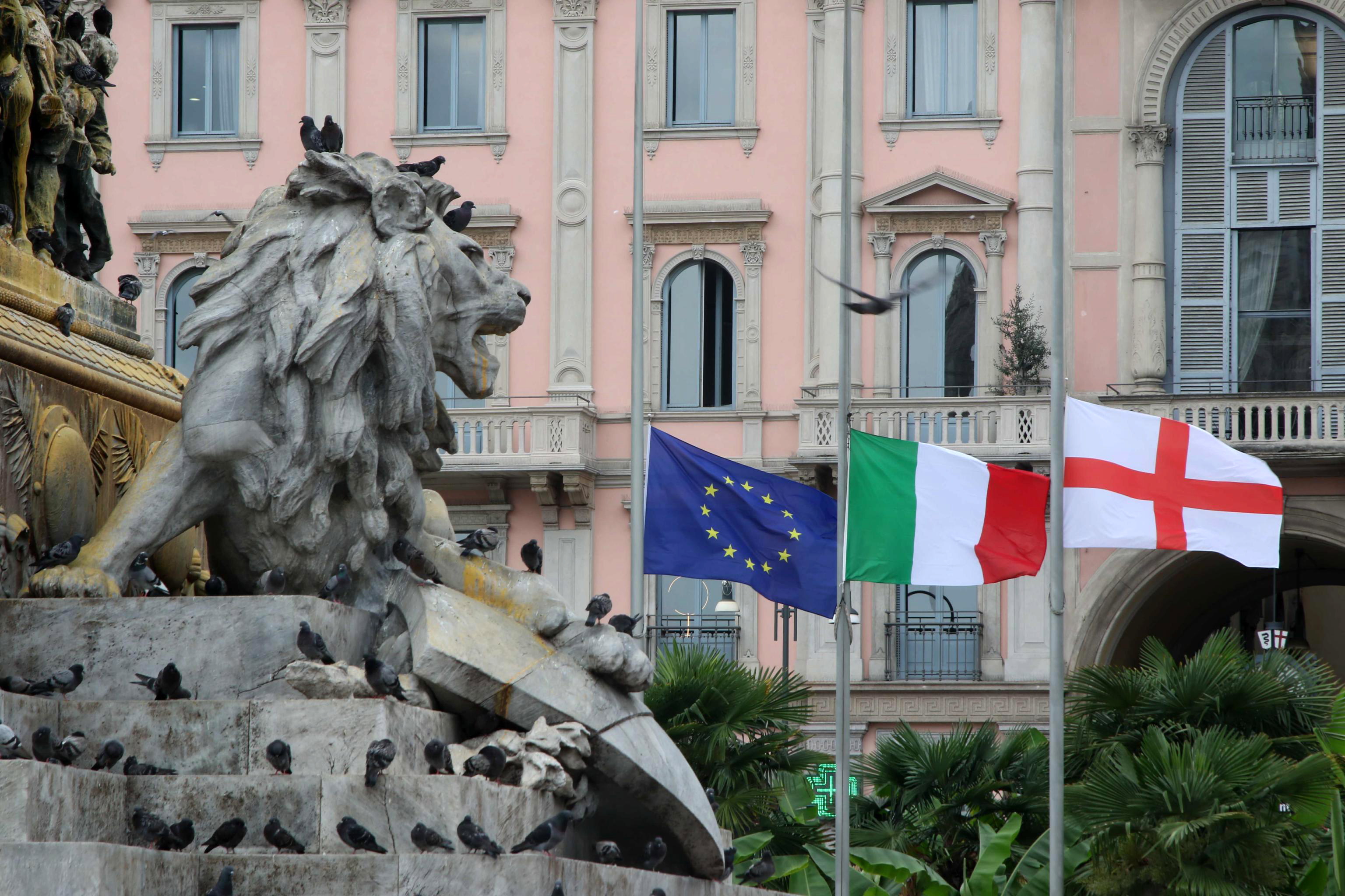 Senado italiano rinde homenaje a Berlusconi y suspende sus sesiones por una semana