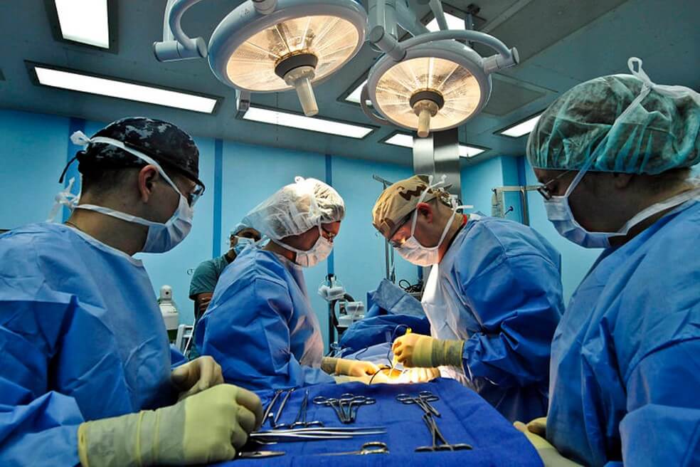 Las dudas sobre la convalidación de títulos médicos para atender el coronavirus