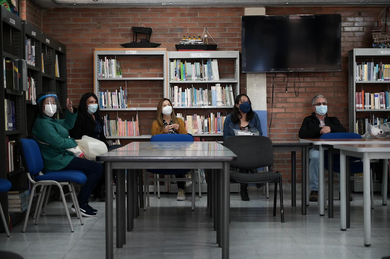 ¿Profe, busca empleo? el viernes abren 200 vacantes en colegios públicos de Bogotá