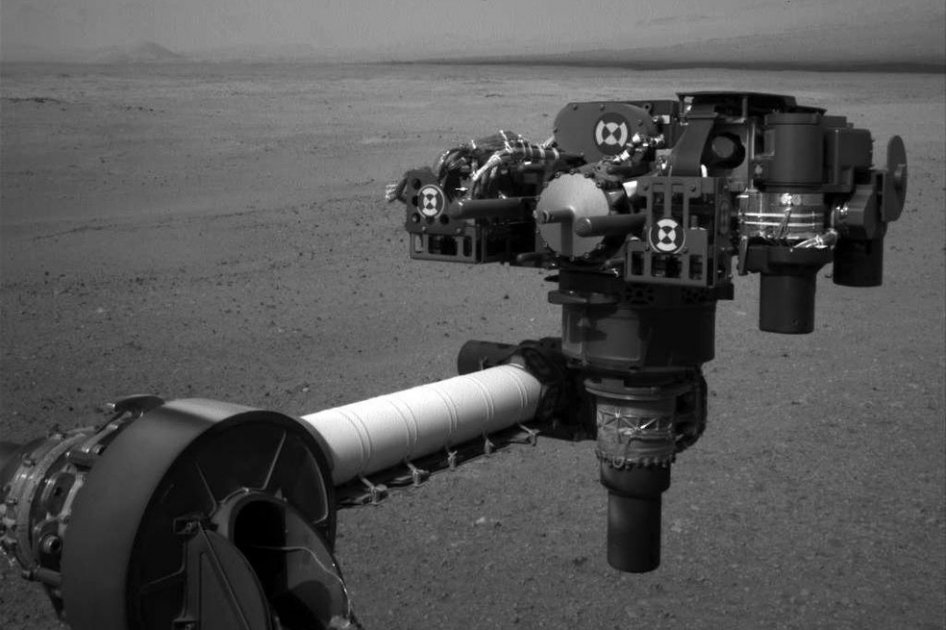 Curiosity deja de rodar en Marte para últimas pruebas de instrumentación