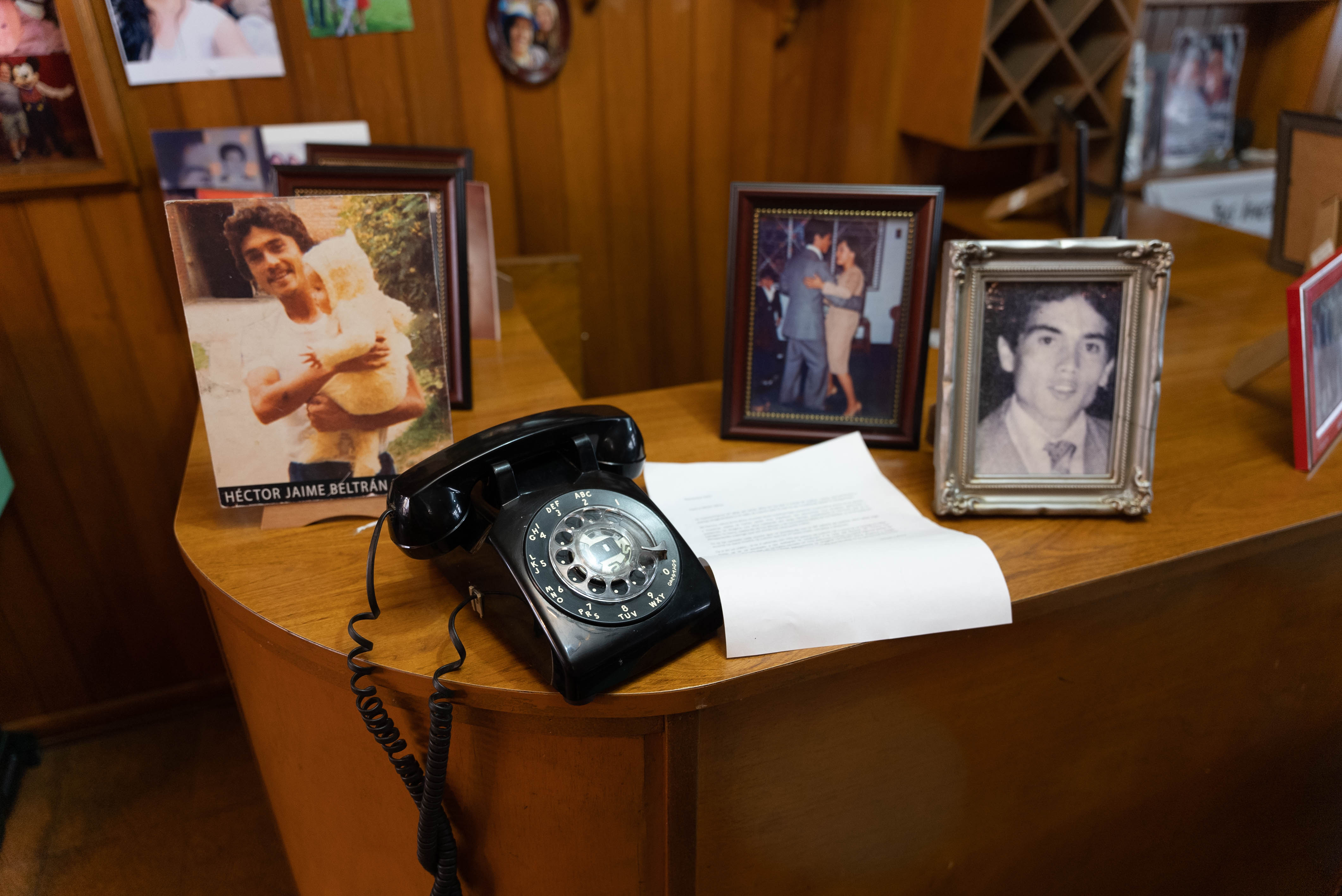 Los familiares de las víctimas del Palacio de Justicia hablan con su ser querido