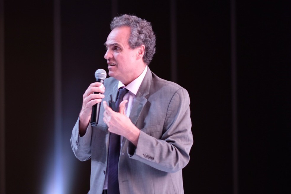 “Colombia tiene un desafío en la educación personalizada”: Renato Opertti