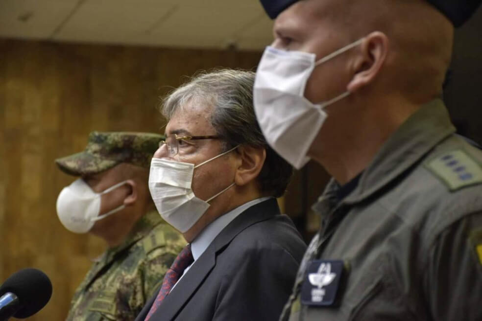 Tres policías y un oficial de la Fuerza Aérea dieron positivo para coronavirus