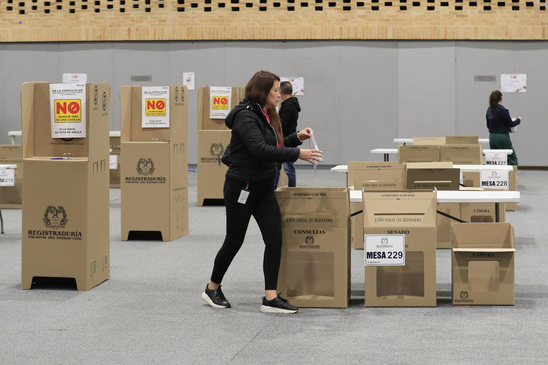 Cambian la dirección de 58 puestos de votación en el exterior para elecciones de Congreso