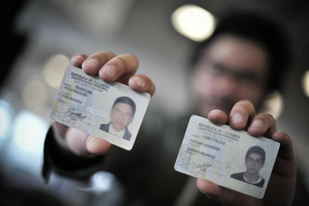 Hombre que falsificaba cédulas para red de tráfico de migrantes fue capturado en Cali
