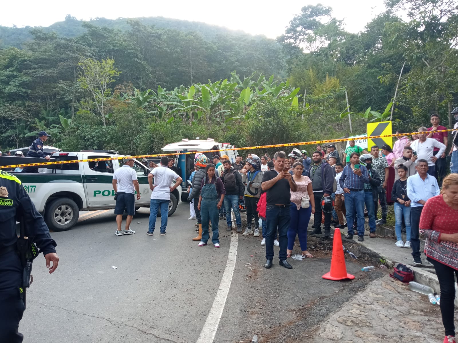 Bus volcado en Bituima ya habría tenido una falla mecánica, pero se continuó el viaje