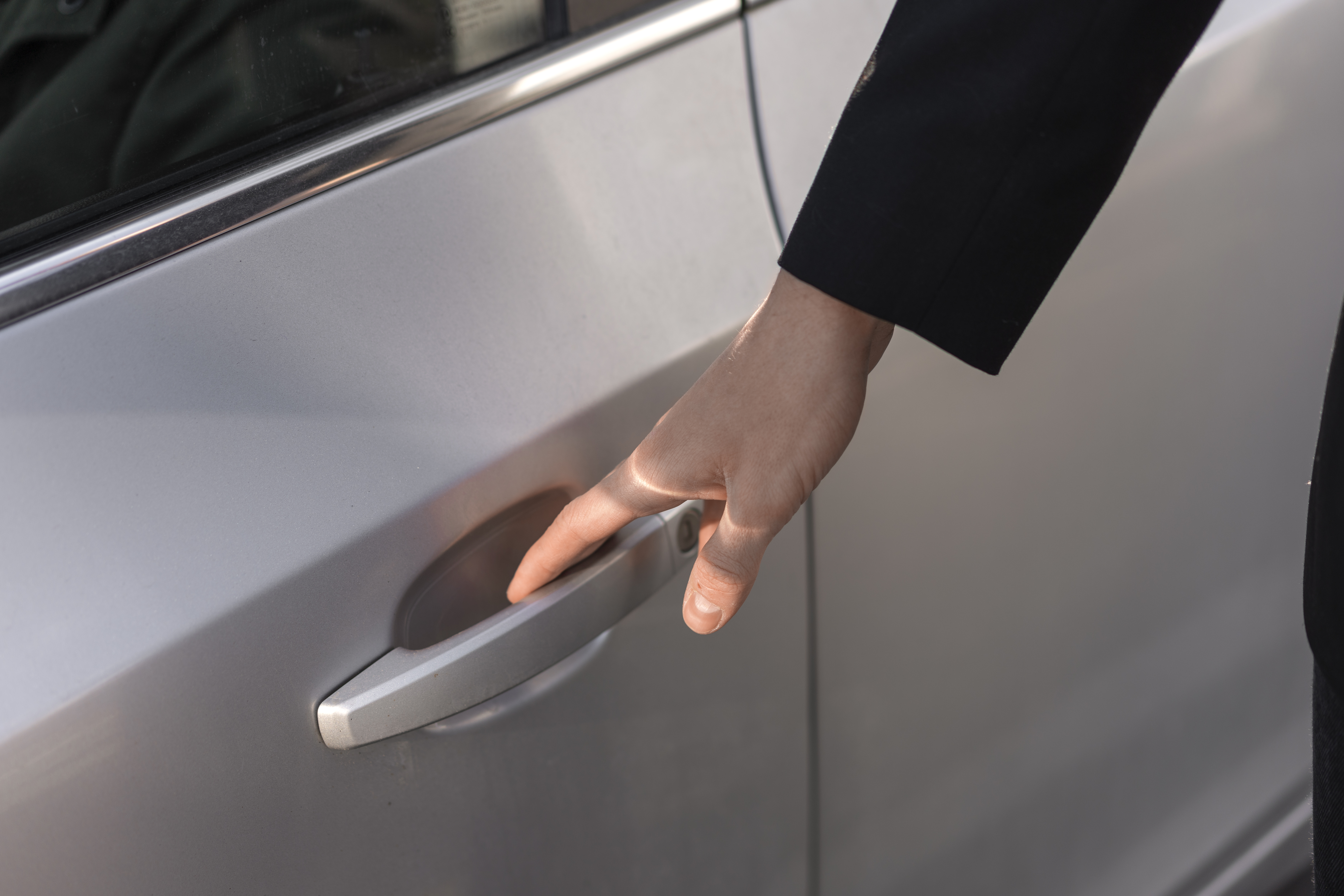 ¿Qué es la carrocería de un carro y qué partes la componen?