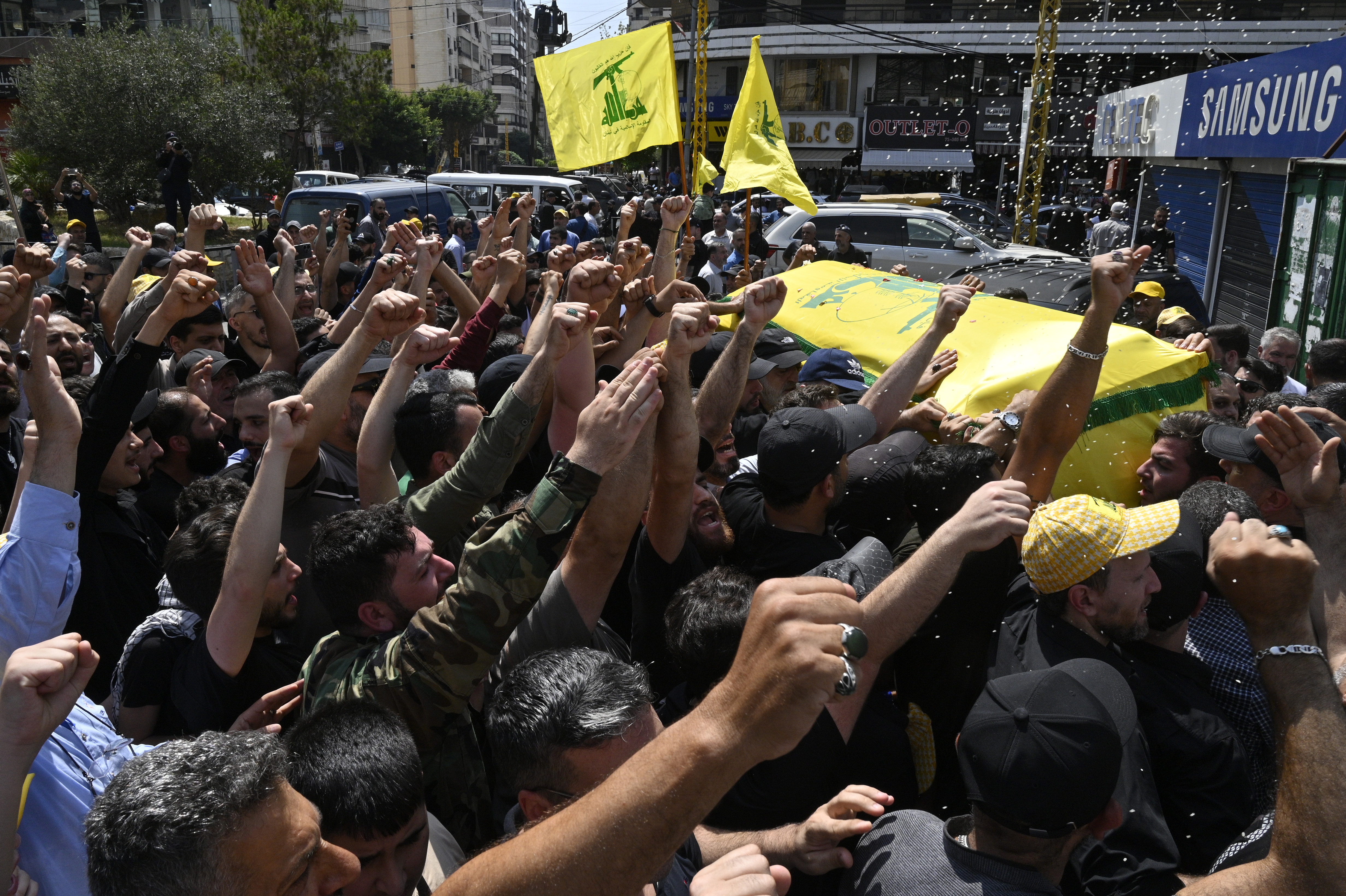 Hezbolá intensifica sus ataques contra Israel y en Gaza la tregua es lejana