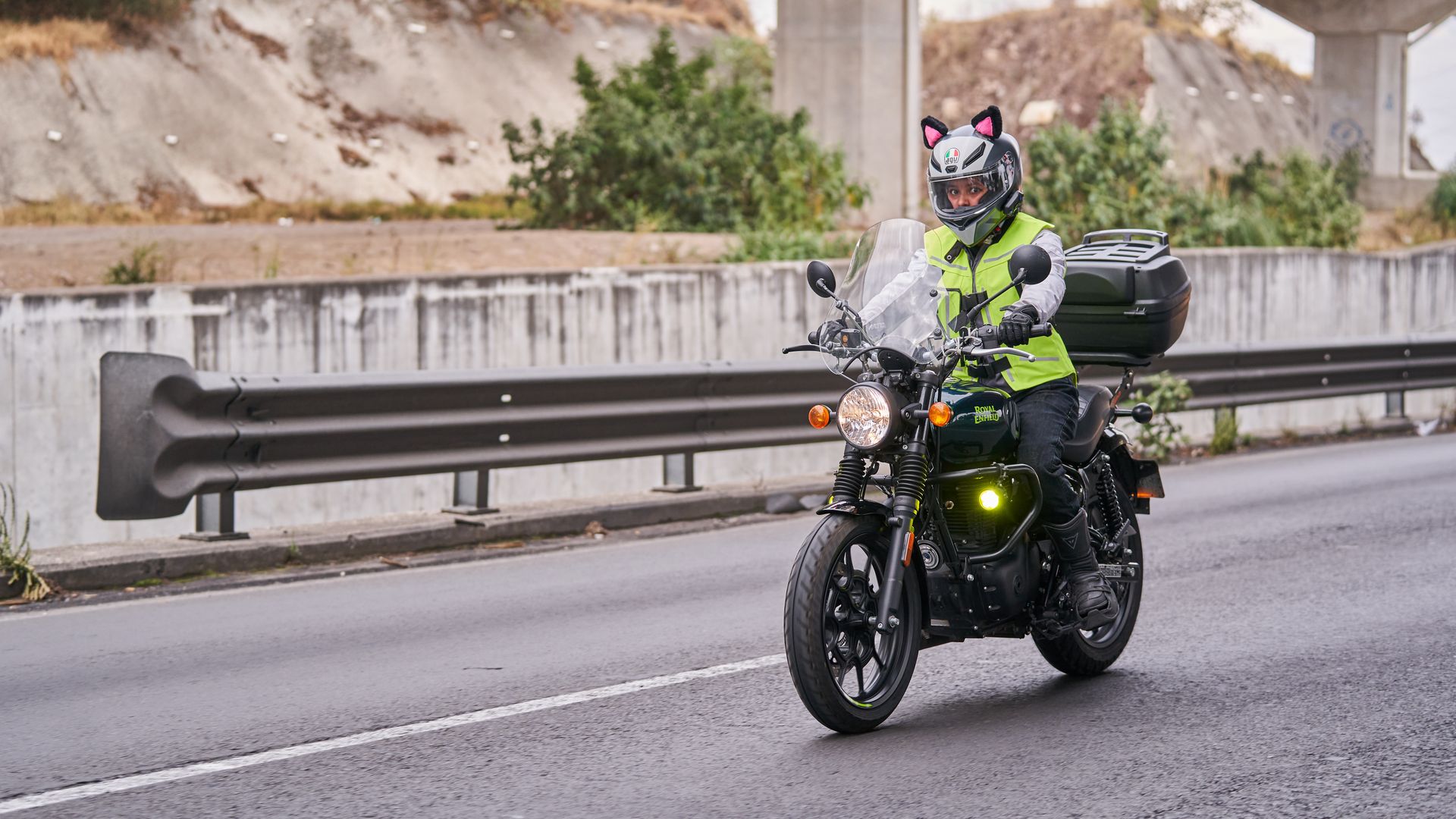 Chaleco airbag para moto: cómo funciona, tipos y precios
