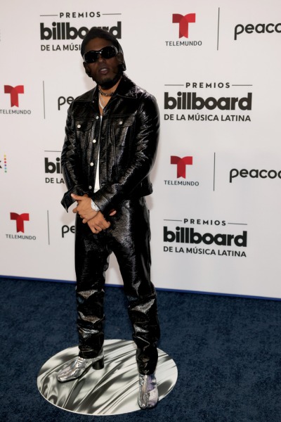 Alfombra Premios Billboard - Myke Towers