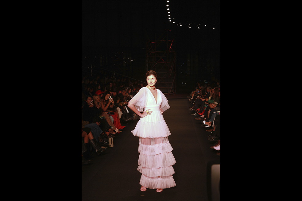 la apertura del Bogota Fashion Week inicio en bogota en el centro de convenciones Agora Bogota este 19 de mayo con tres desfiles y la presencia de la reconocido diseñador Estefan Paloemango