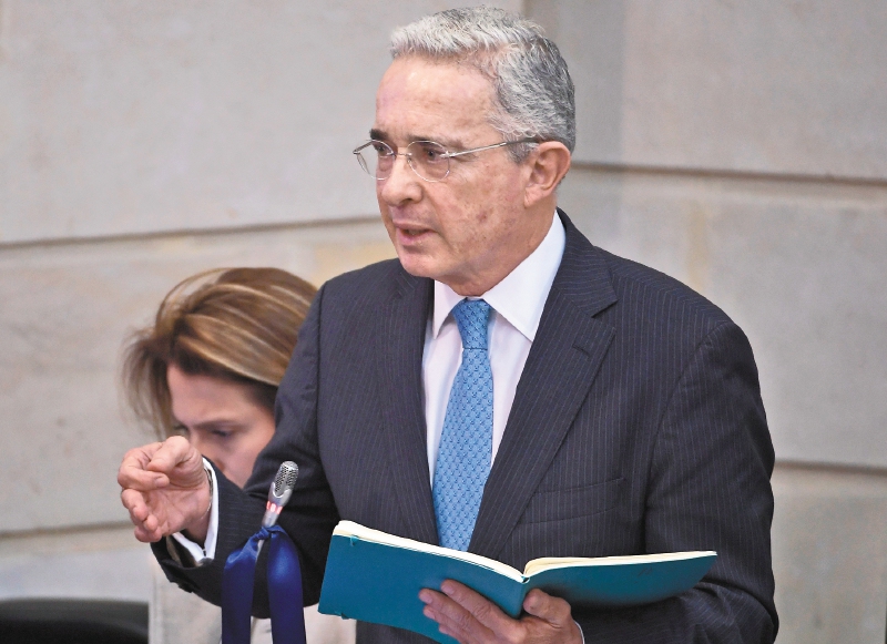 Fiscal uribista imputará a colega por presunta presión a testigo contra expresidente Uribe