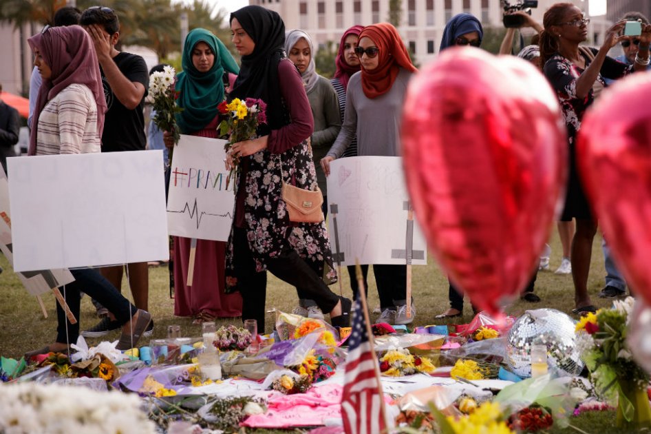 Polémica por pastor en EE.UU. que calificó masacre de Orlando como «excelente»