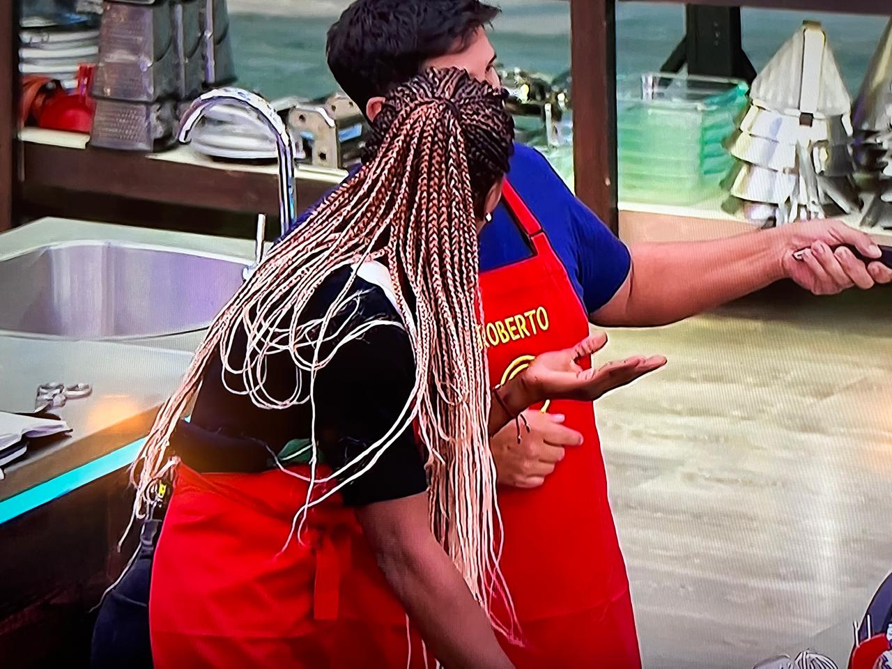 En MasterChef, Caterine Ibargüen y Roberto Cano tuvieron fuerte cruce: “Cálmate”