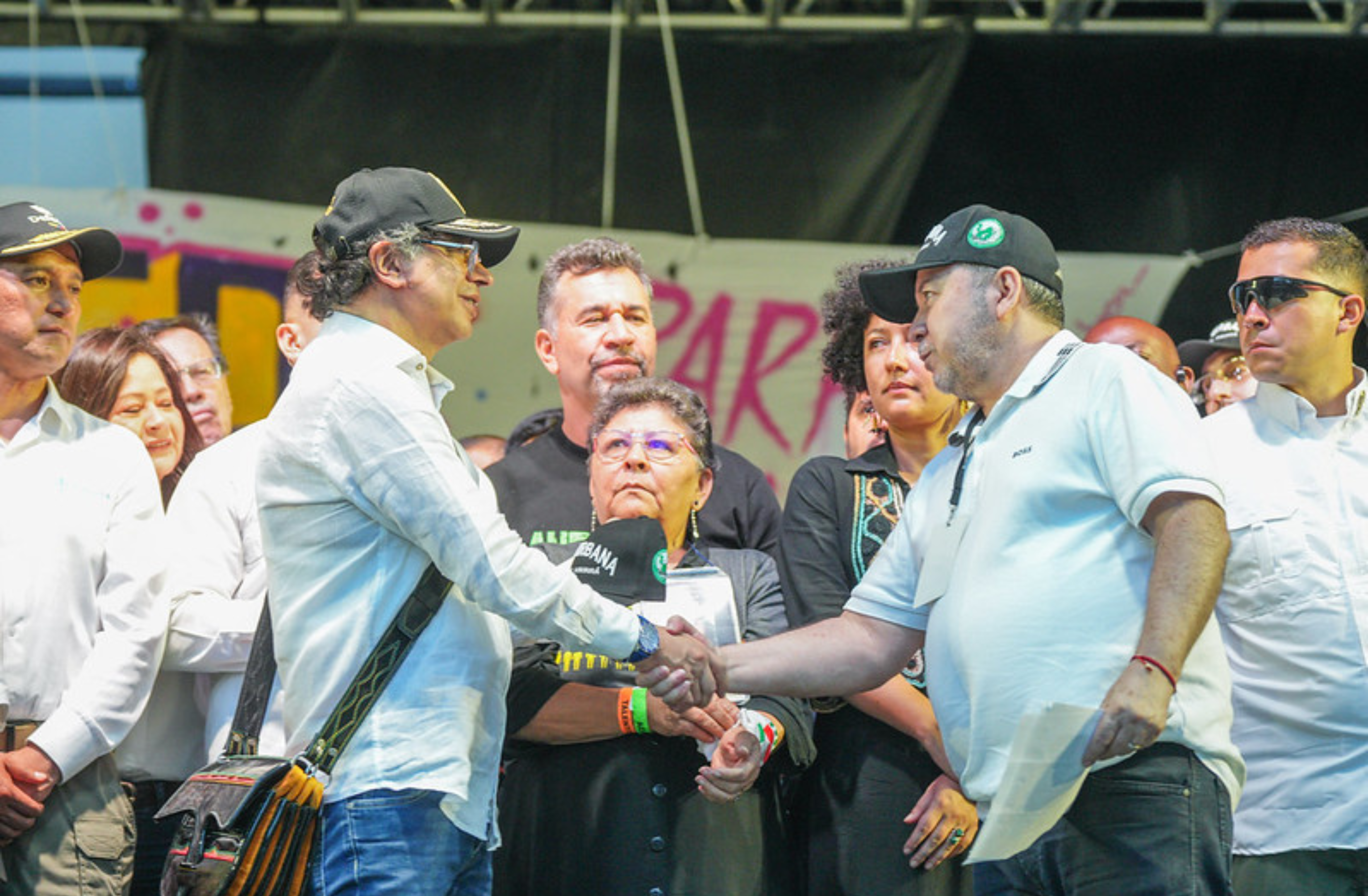 Trato distinto al Clan del Golfo y poder “especial” para Petro: así será proyecto de paz total