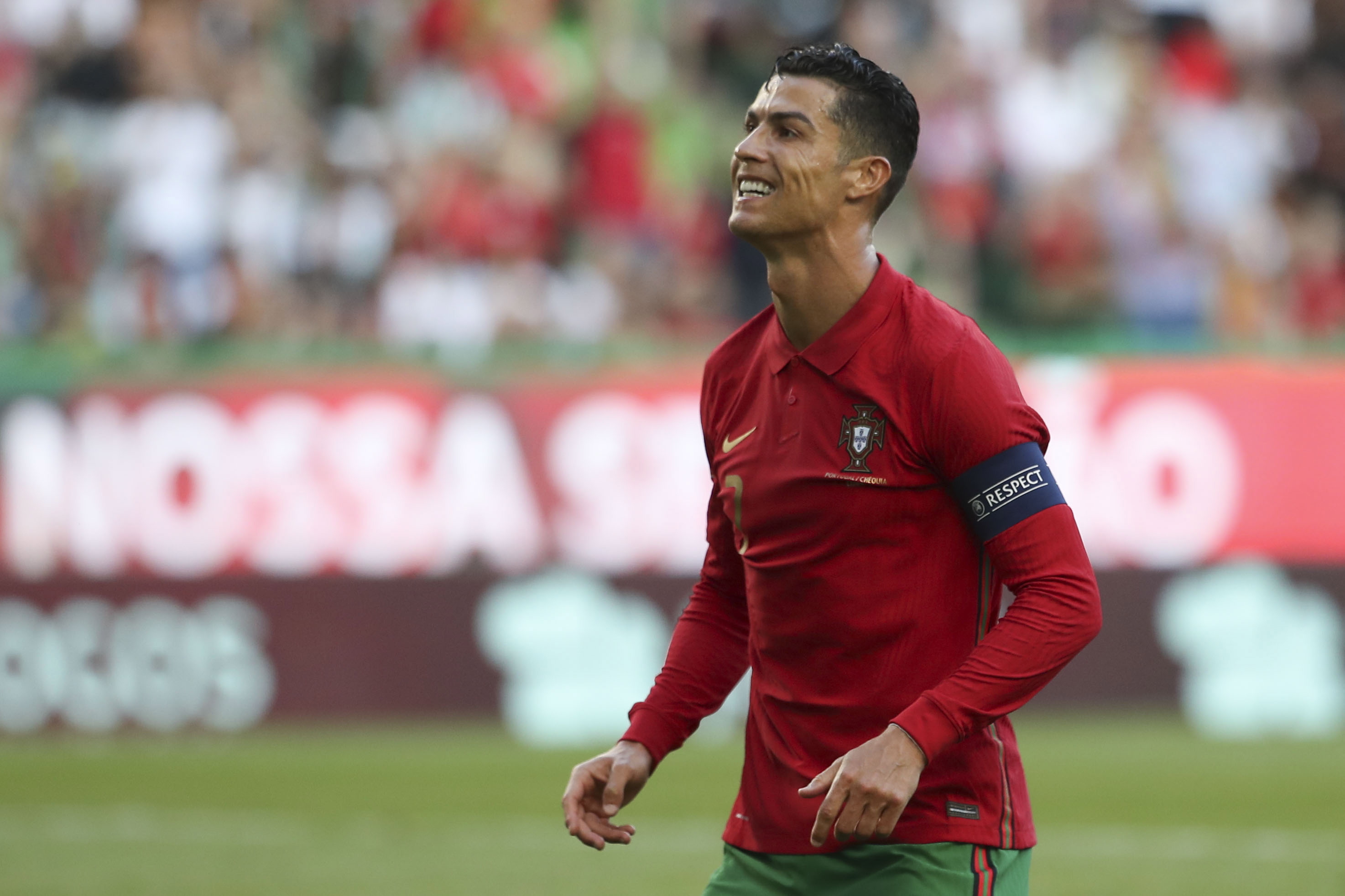 Lisbon (Portugal), 09/06/2022.- Portugal´s Cristiano Ronaldo reacts during the UEFA Nations League group A2 soccer match with Czech Republic at Alvalade Stadium in Lisbon, Portugal, 09 June 2022. (República Checa, Lisboa) EFE/EPA/ANTONIO COTRIM
