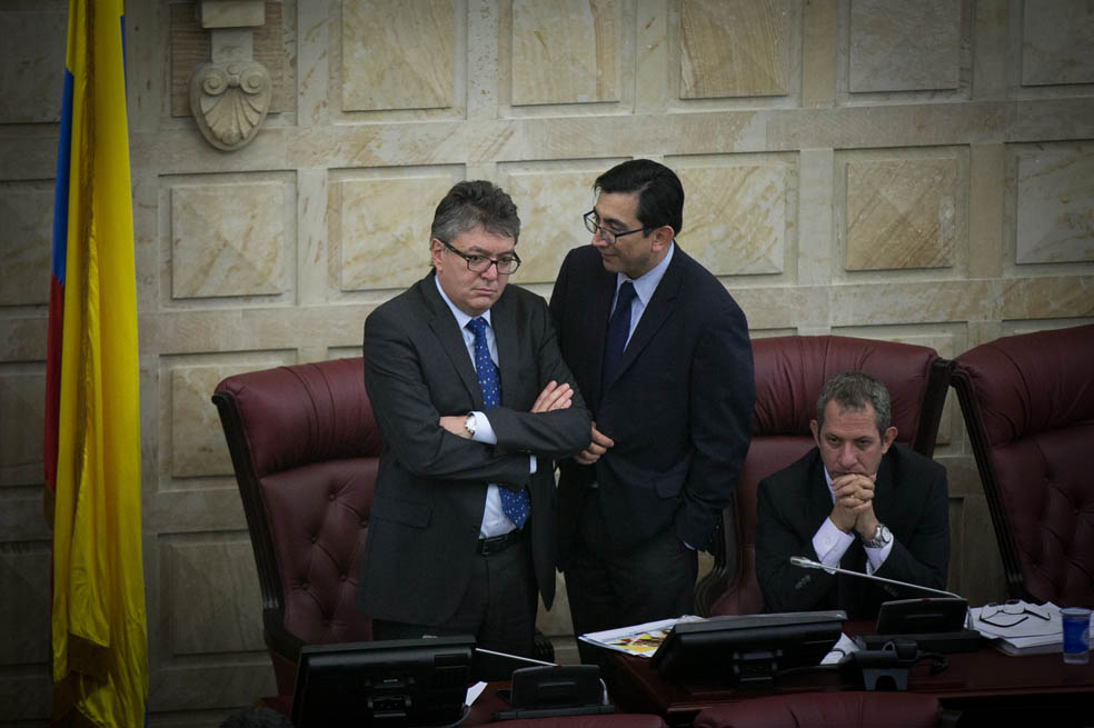 Reforma tributaria: ¿cuál es la vía constitucional apropiada?