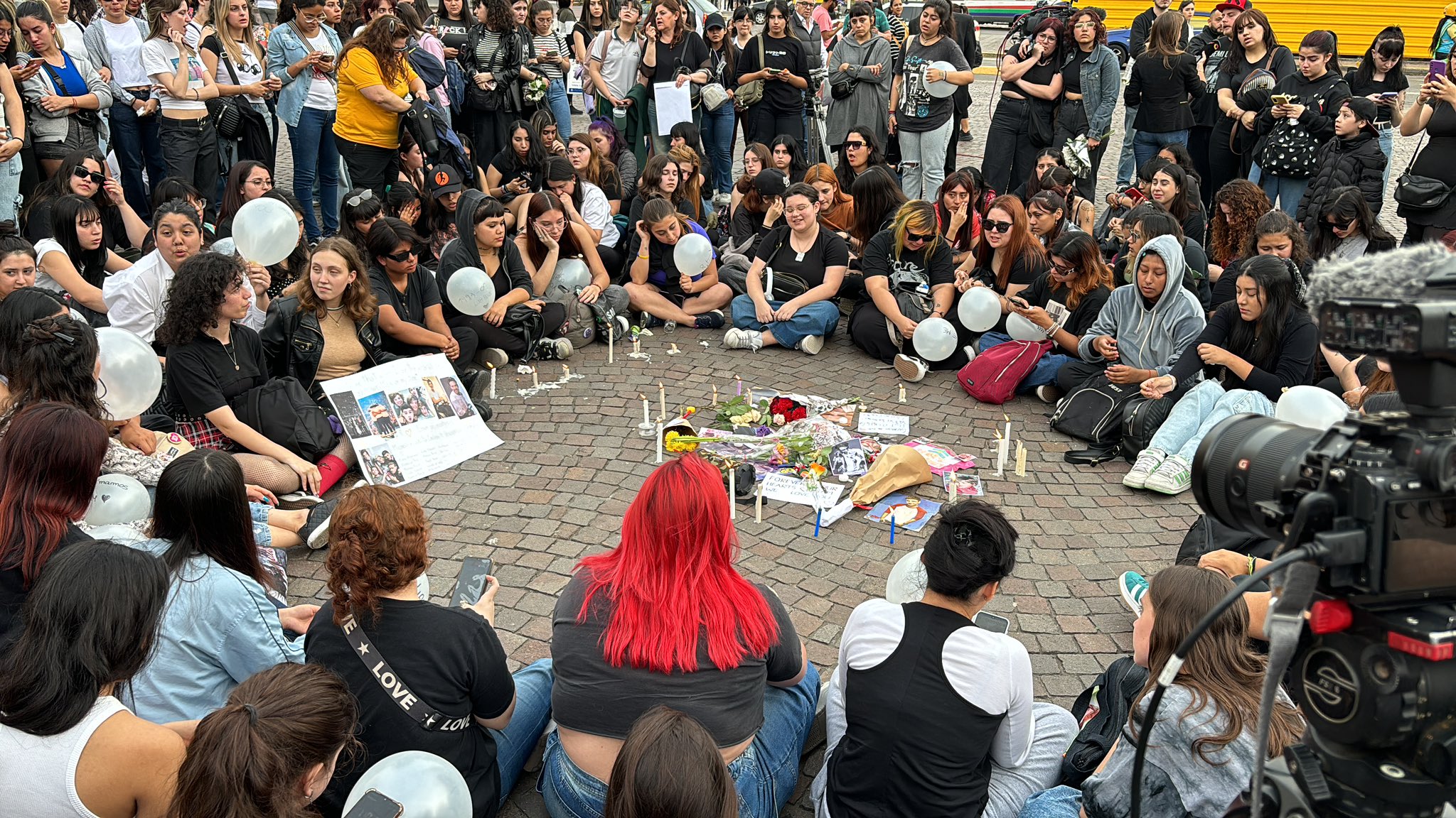 Exmiembros de One Direction y fans de Argentina rinden homenaje a Liam Payne