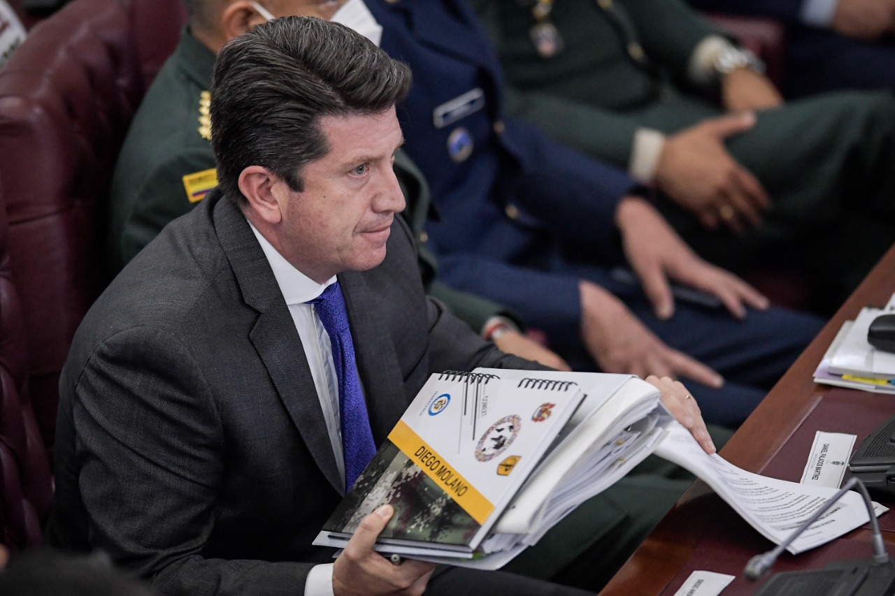 Corte Suprema multa a exministro Molano por no colaborar con la justicia