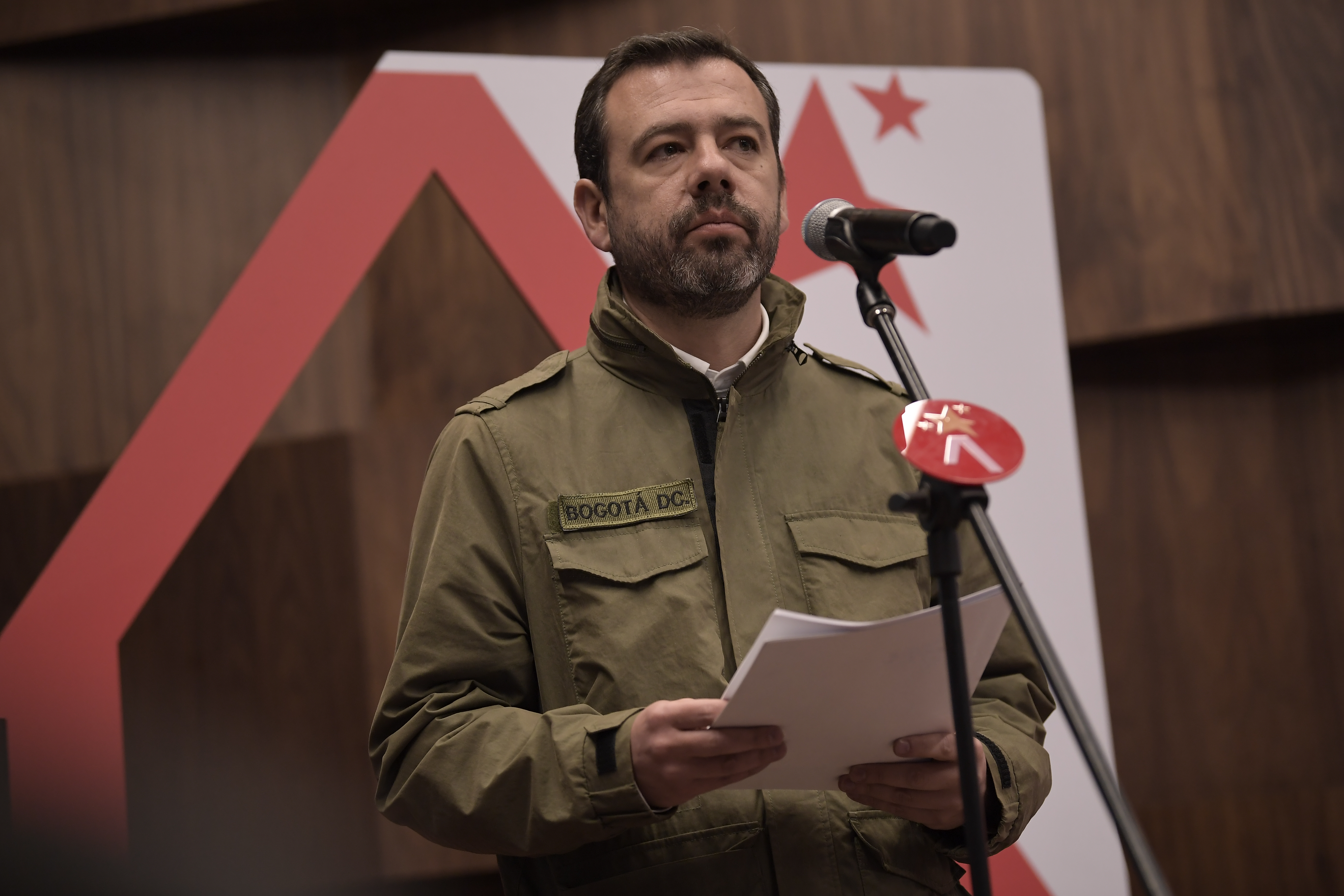 “Se suspende o vamos a instancias judiciales”: Galán por resolución de Minambiente