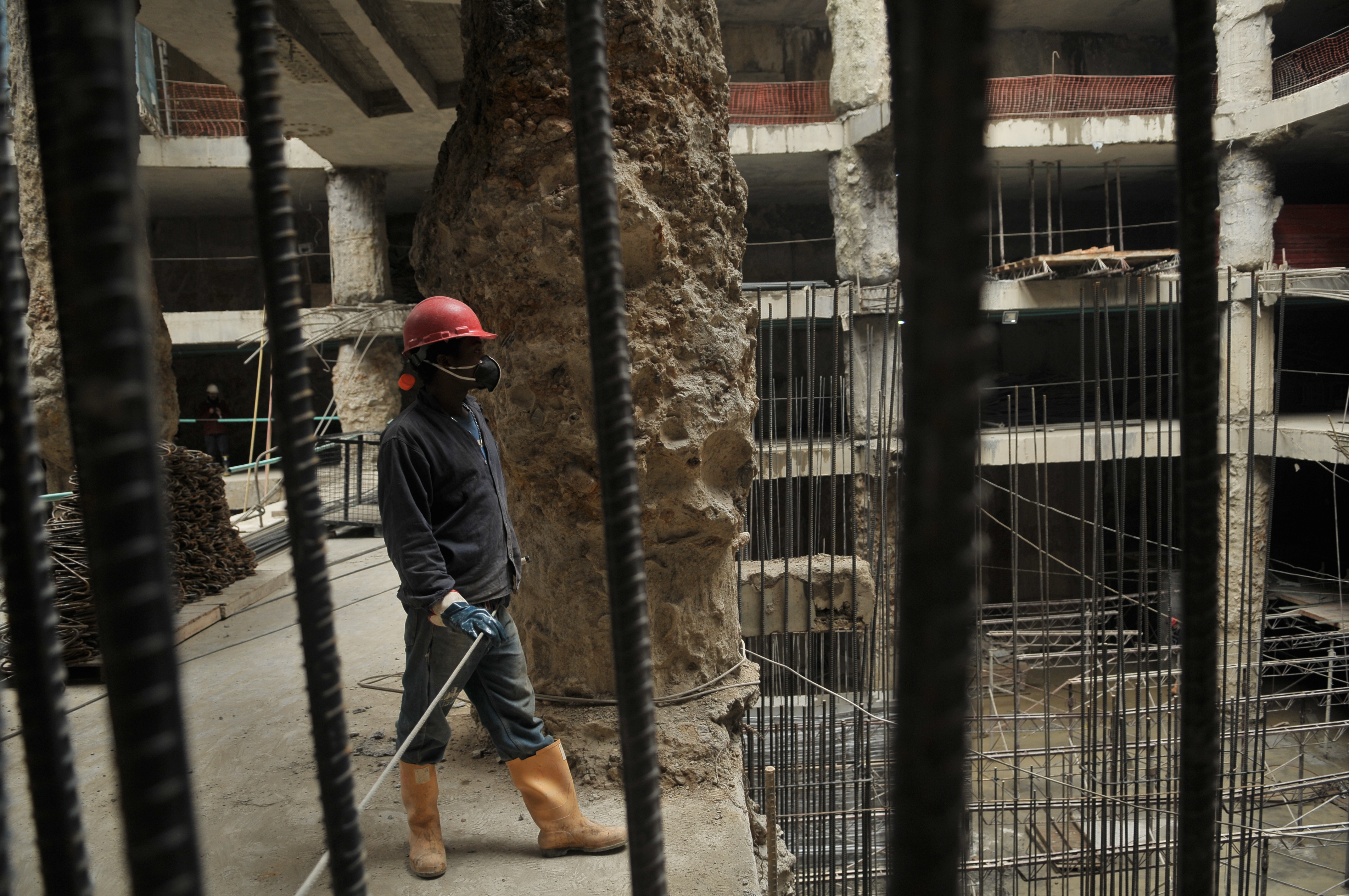 Construcción de edificio Bacata.