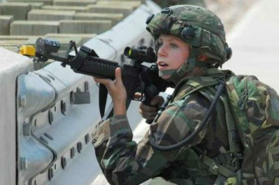 Fuerzas armadas de EEUU abren todos los puestos de combate a las mujeres