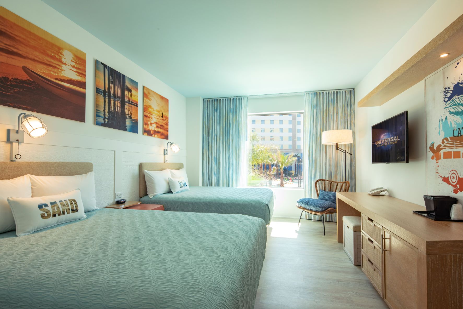 Este hotel tiene una gran cantidad de habitaciones estándar y suites espaciosas de dos habitaciones, con capacidad para hasta seis personas, es el lugar ideal para que familias de cualquier tamaño disfruten de sus vacaciones.