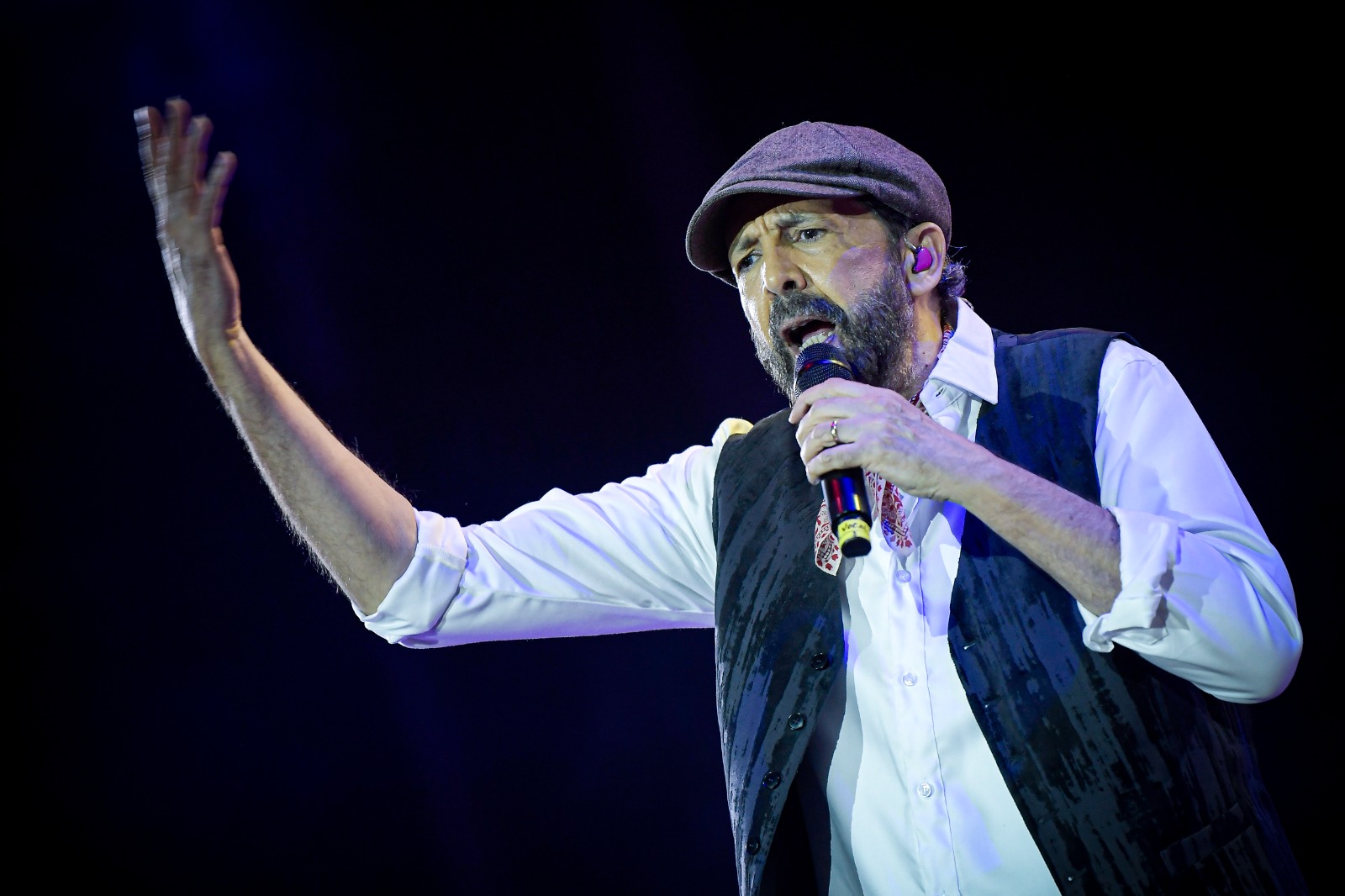 Juan Luis Guerra era el artista principal de la noche.