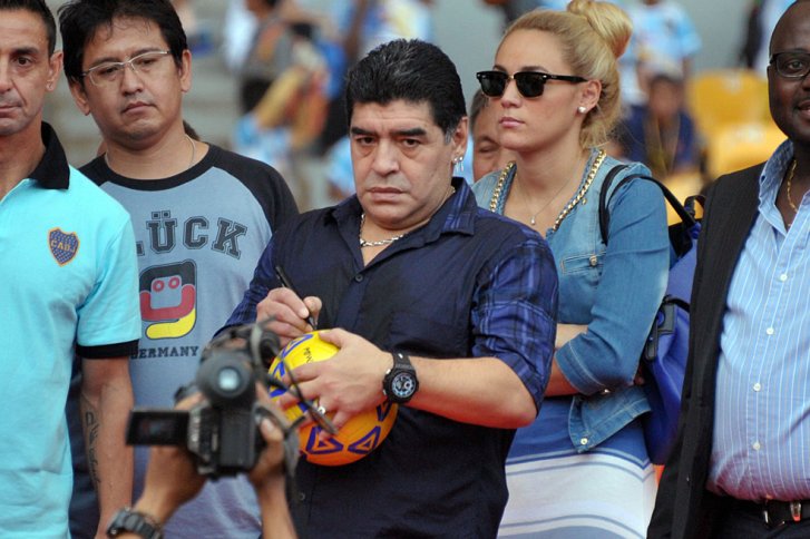 Maradona niega que haya maltratado a su expareja