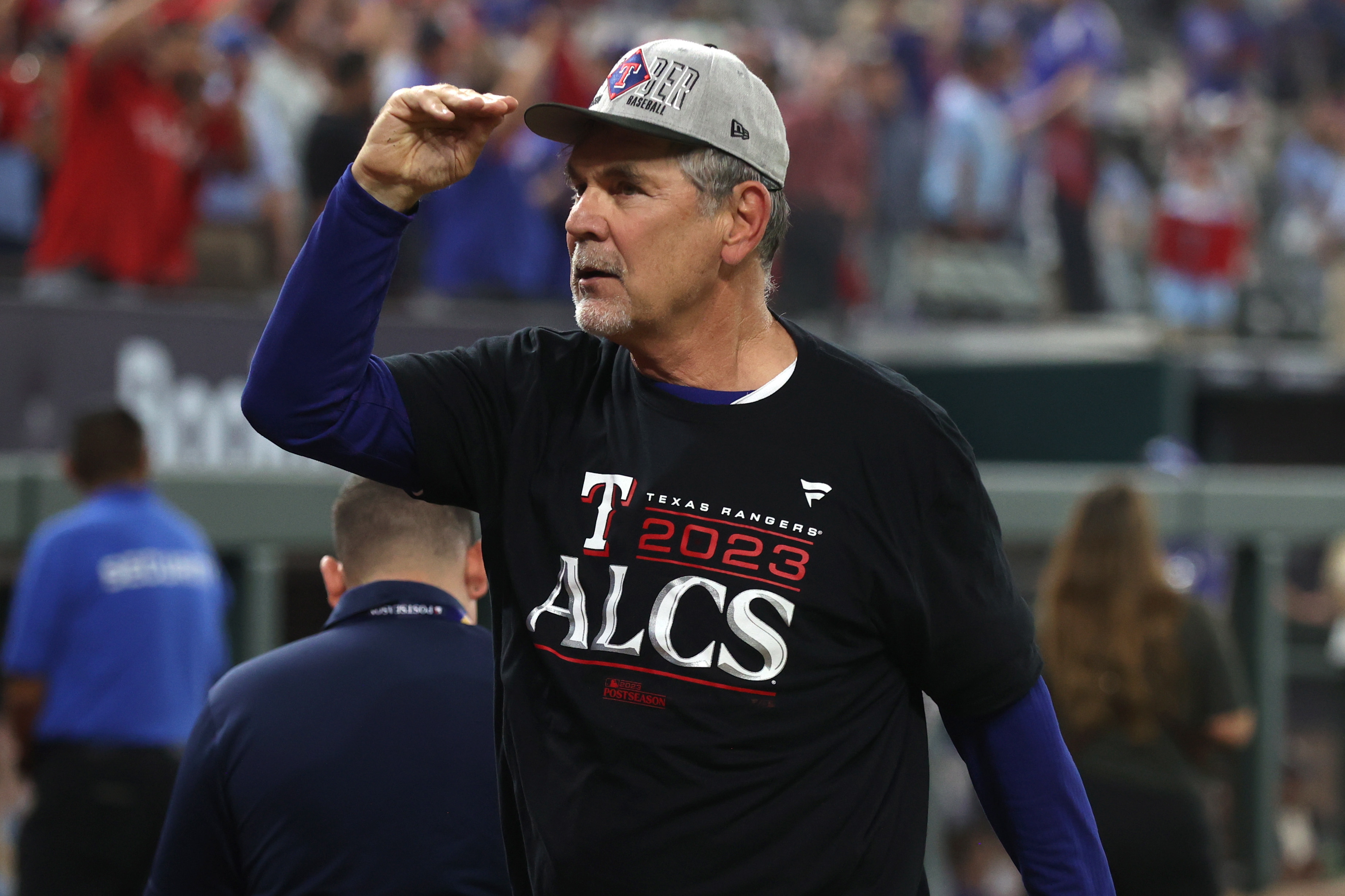 Arlington (United States), 11/10/2023.- Texas Rangers manager Bruce Bochy celebrates after winning game three against the Baltimore Orioles and becoming the American League Division Series champions after the Major League Baseball (MLB) American League Division Series playoff game between the Baltimore Orioles and the Texas Rangers at Globe Life Field, in Arlington, Texas, USA 10 October 2023. (Liga de Campeones) EFE/EPA/ADAM DAVIS