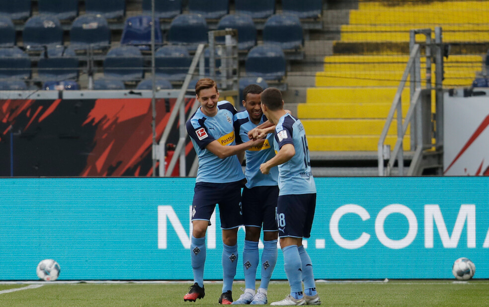 El Gladbach se acerca a la punta tras vencer al Frankfurt