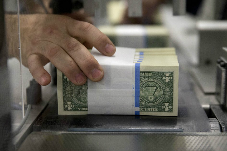 Dólar da motivos para sonreír sin importar lo que haga la Fed