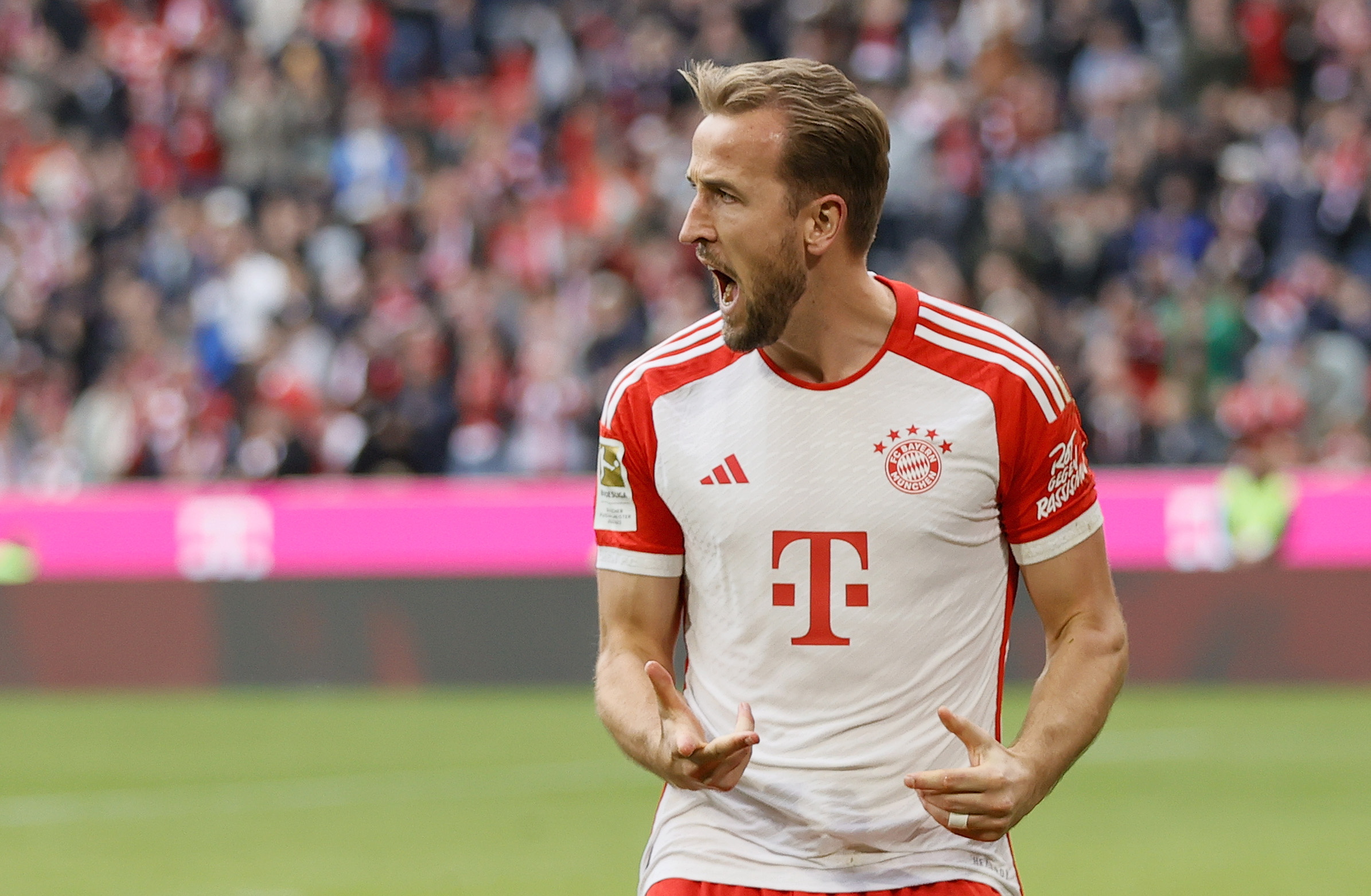 Vea el golazo de Harry Kane desde mitad de cancha: ¿candidato al Puskas?