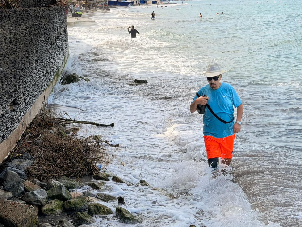 Anuncian acciones para reconstruir reconocida playa de Santa Marta desaparecida por erosión
