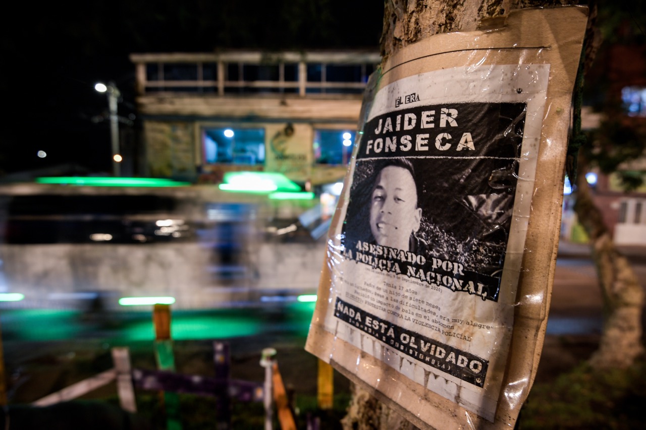 De acuerdo con expertos en temas sociales, las reacciones en ese caso pudieron estar incentivadas por el rechazo que se tuvo en Estados Unidos y el mundo entero por el asesinato de George Floyd en manos de policías estadounidenses.