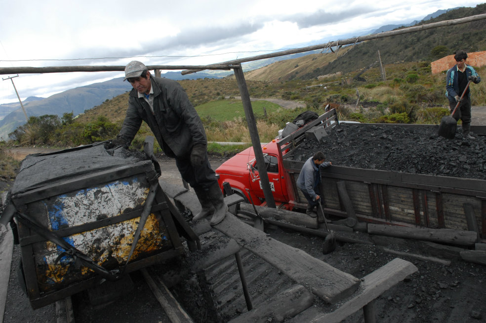 Después de intentar tumbarlas, las licencias exprés para minería quedaron aprobadas. / Archivo