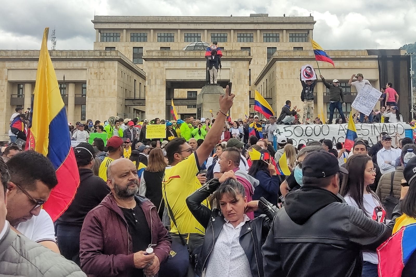 La contramarcha: así fueron las movilizaciones en Medellín, Cali y más ciudades