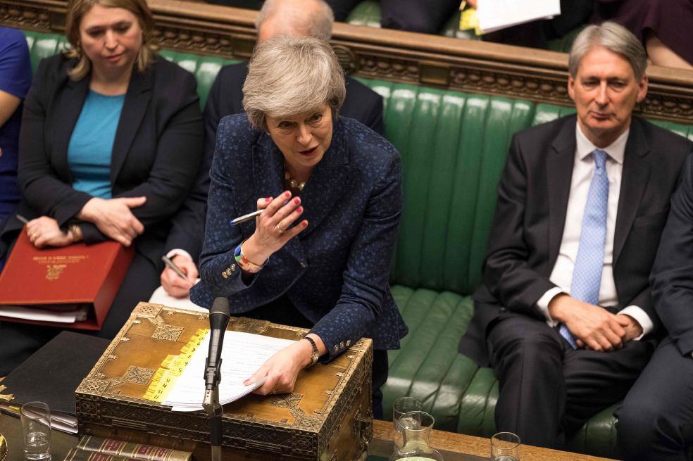 Los que están detrás del infierno de Theresa May