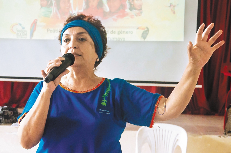Tejiendo vida, el abrazo de las mujeres
