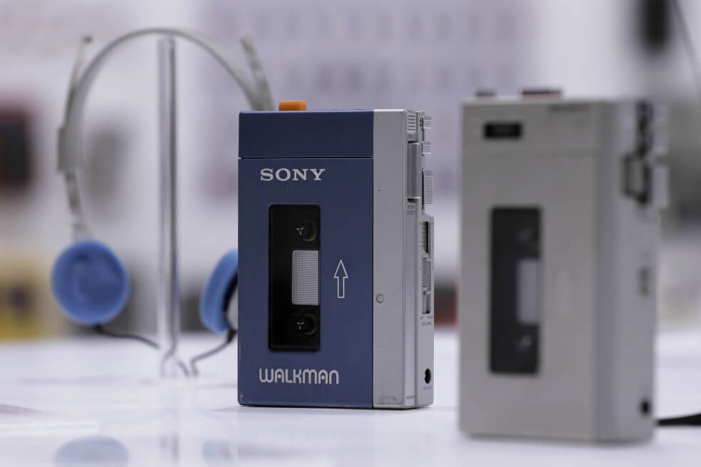 El legendario Walkman sigue sonando en su aniversario 40